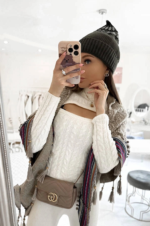 Women's maroon beanie with pompom Maysan