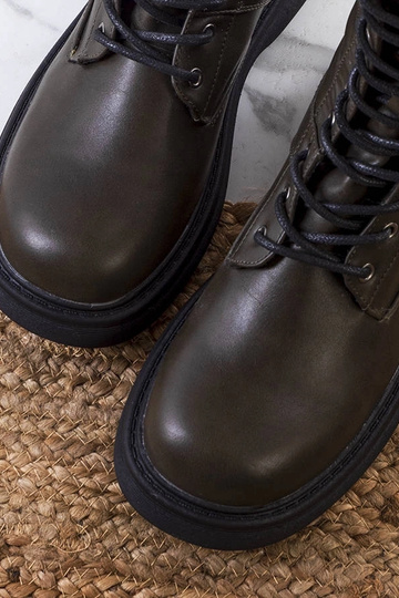 Beige insulated boots with... 2