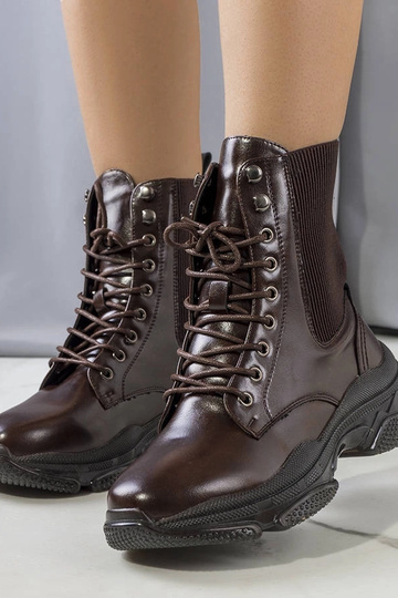 Black Valdez insulated boots