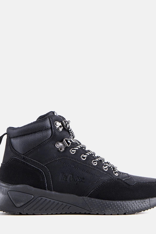 Czarne ocieplane trapery...