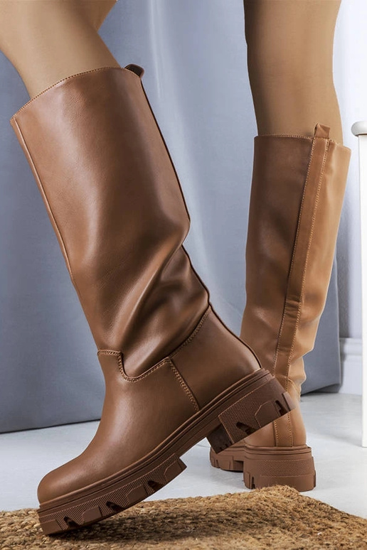 Black patent leather insulated boots... Black patent leather insulated boots...