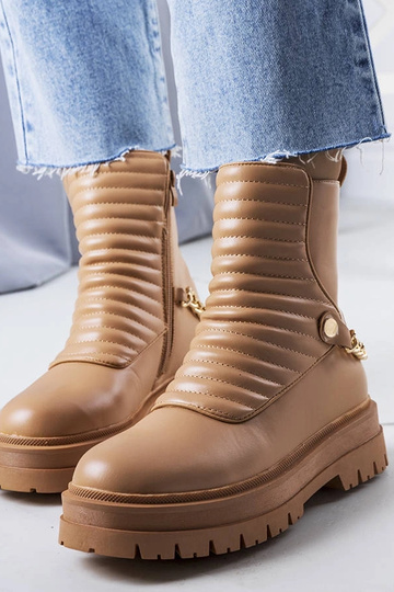 Beige insulated boots with chain Harrison 2