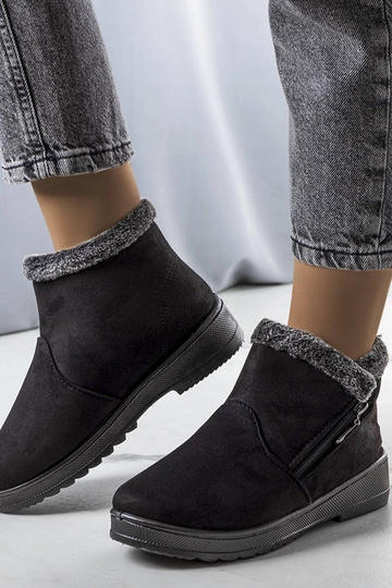 Grey snow boots with fur... 2