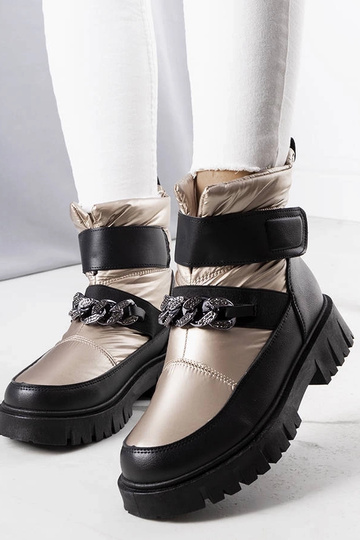 Złote śniegowce z łańcuchem... 2