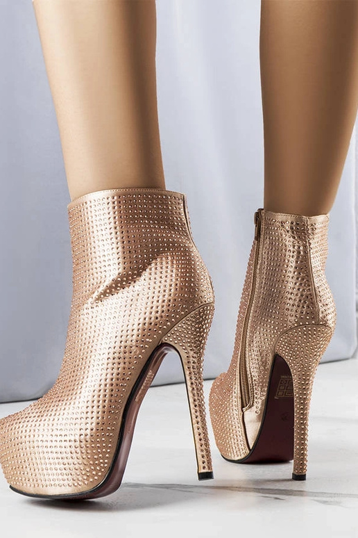 Beige high heel pumps Unos