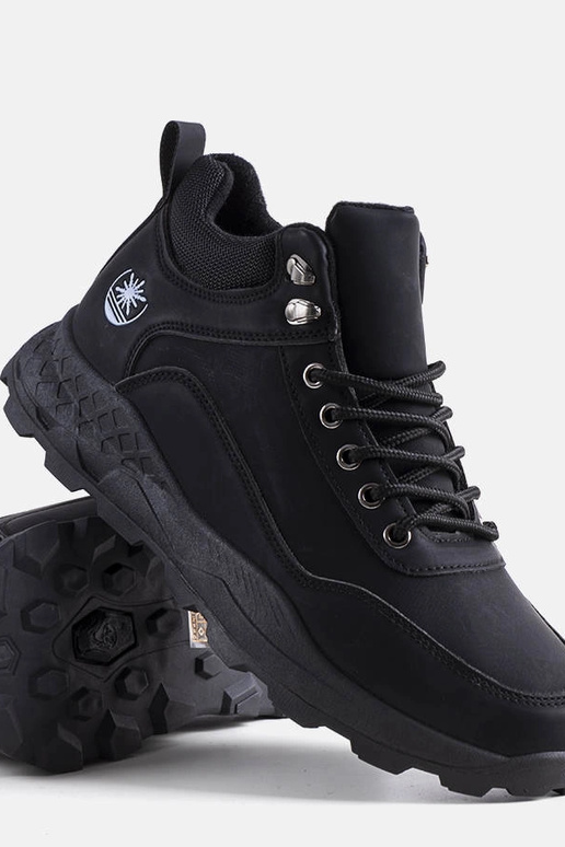 Brown insulated men's hiking boots... Brown insulated men's hiking boots...