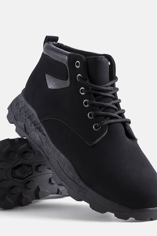 Brown insulated men's hiking boots... Brown insulated men's hiking boots...