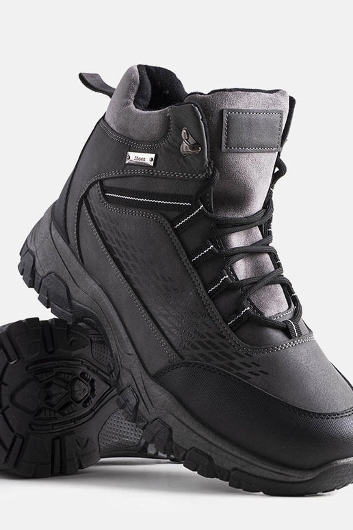 Brown insulated men's hiking boots...