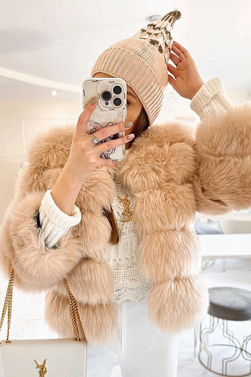 Różowa czapka Abner