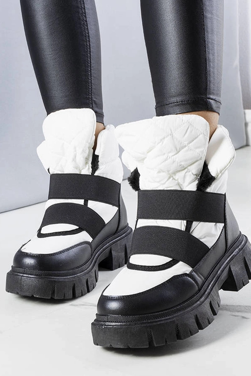 Białe ocieplane wsuwane śniegowce...