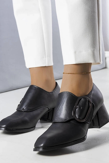 Red pumps on a low heel...