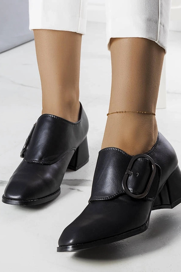 Czarne czółenka na słupku Ailani 2