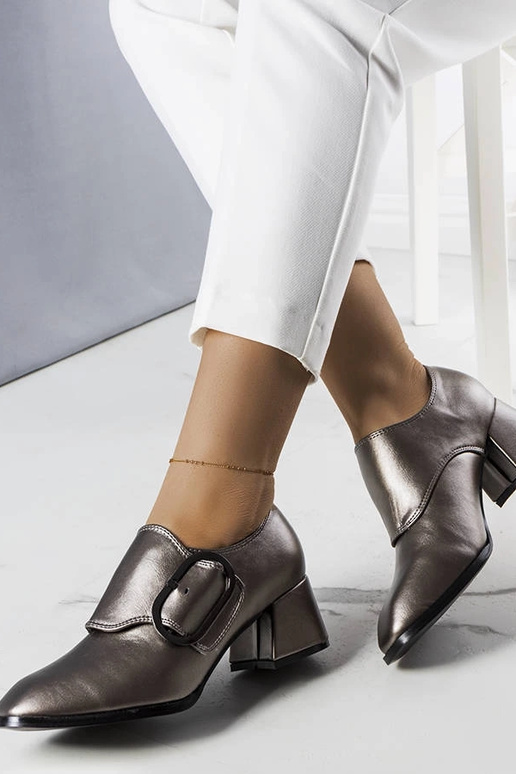 Szare czółenka na słupku Ailani Szare czółenka na słupku Ailani