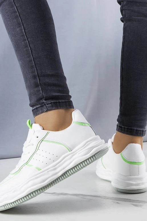 Białe sneakersy z zielonymi wstawkami... Białe sneakersy z zielonymi wstawkami...