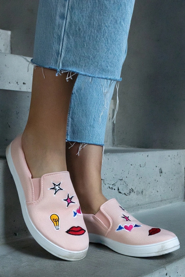 Różowe tenisówki... 2