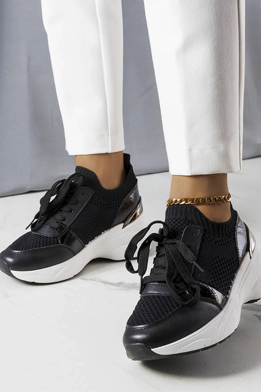 Czarne sneakersy na koturnie Ann