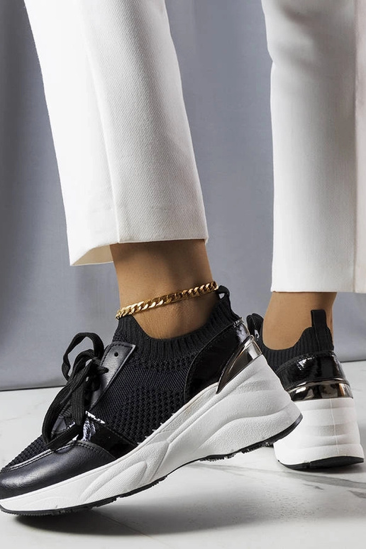 Czarne sneakersy na koturnie Ann