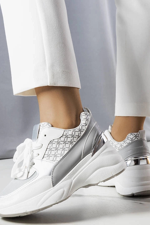 Szary sneakersy zdobione monogramem Lora