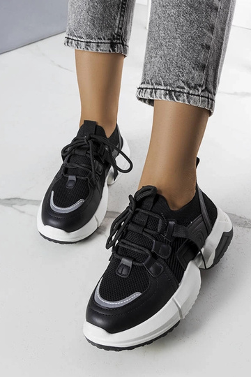 Czarne sneakersy... 2