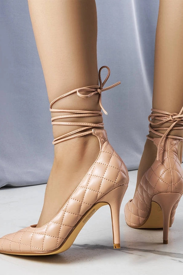 Beige high heels Thrower 2