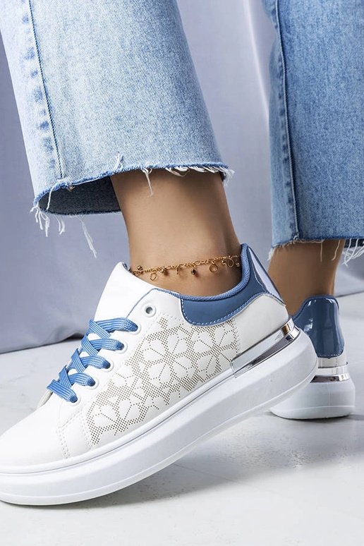 Biało-nieieskie obuwie zdobione...