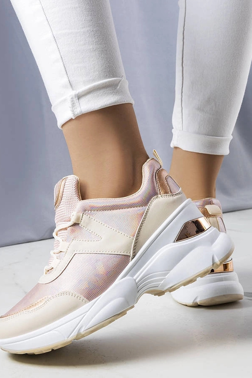 Różowe sneakersy z metalicznymi...