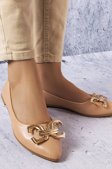 Ciemnobeżowe balerinki ze...