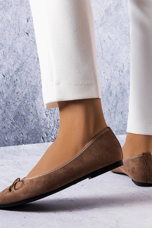 Brązowe balerinki z noskiem w szpic...