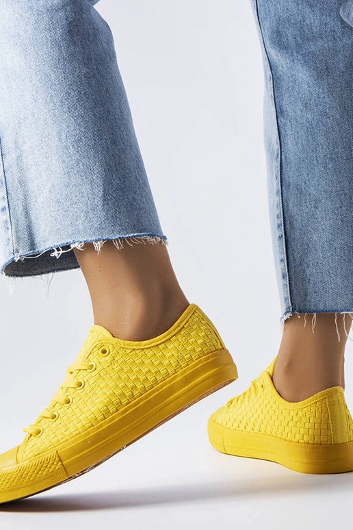 Żółte trampki z tkaniny plecionej...