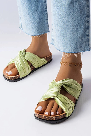 Beżowe klapki z łańcuchem Levy