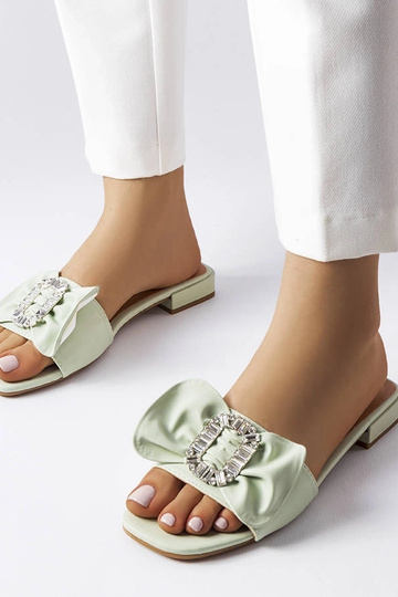 White slides Ypsy