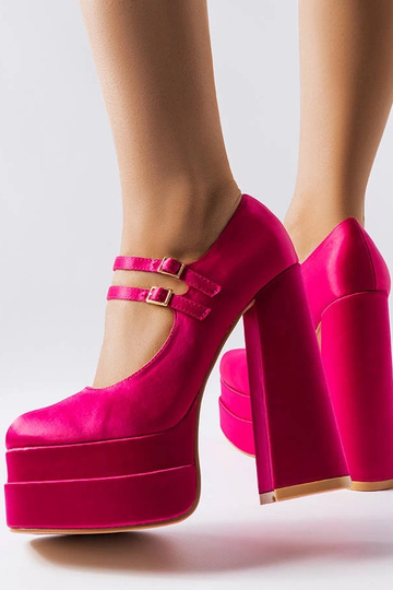 Beige high heels Thrower 2