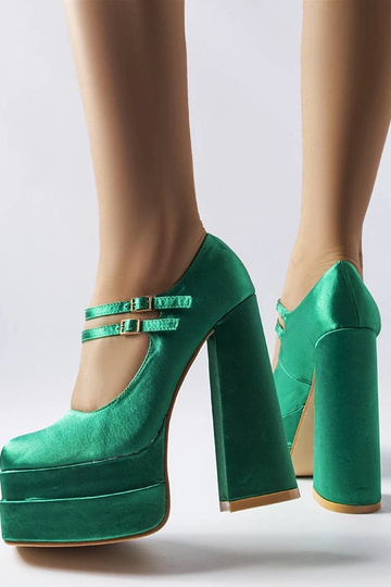 Beige high heels Thrower