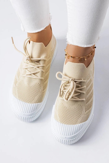 Black trainers Beat 2