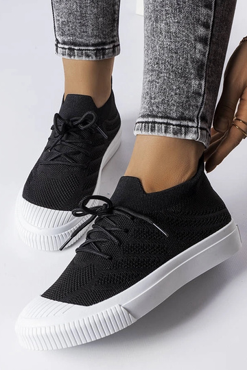 Black trainers Beat 2
