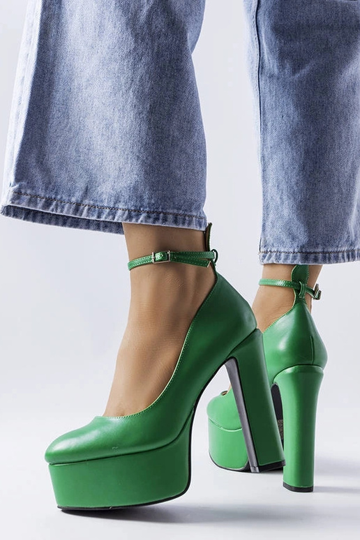 Beige high heels Thrower