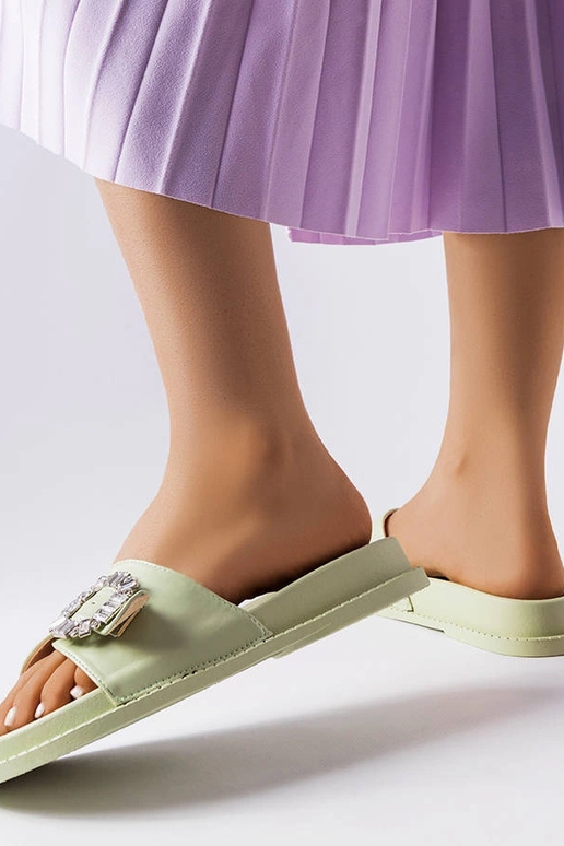 Beżowe klapki z łańcuchem Levy