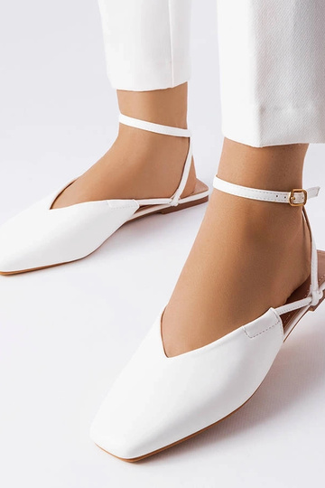 Beige sandals Rosina