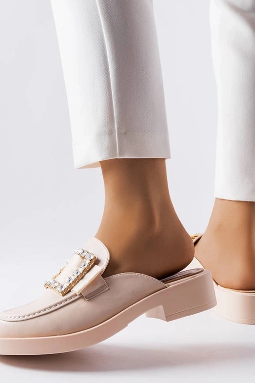 Beżowe klapki z łańcuchem Levy