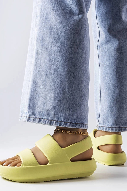 Zielone klapki typu sandały Émond