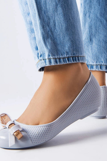 BOTKI NA SŁUPKU GUMKA... 2