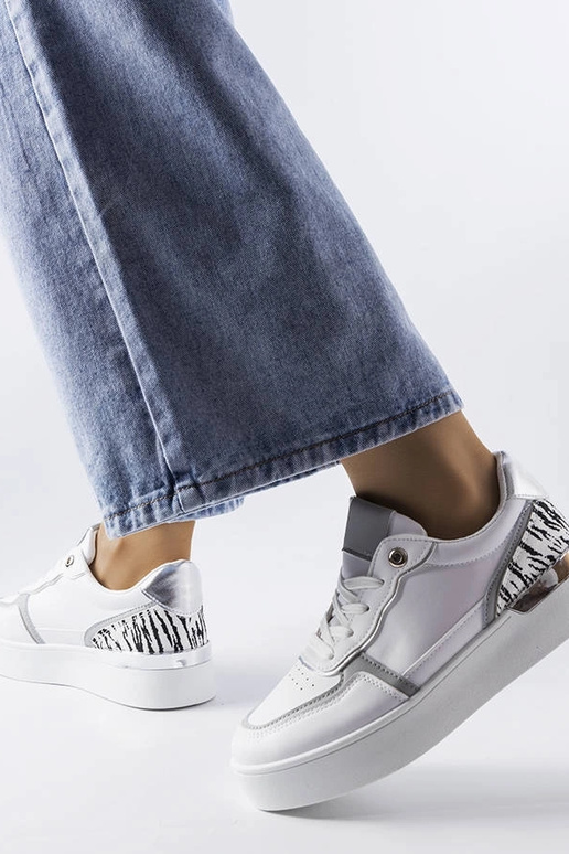 Białe sneakersy na platformie Tooele
