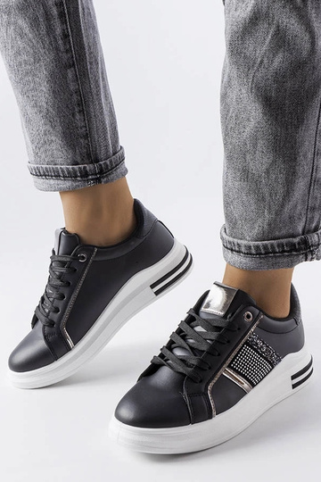 Czarne sneakersy zdobione cyrkoniami Xarles