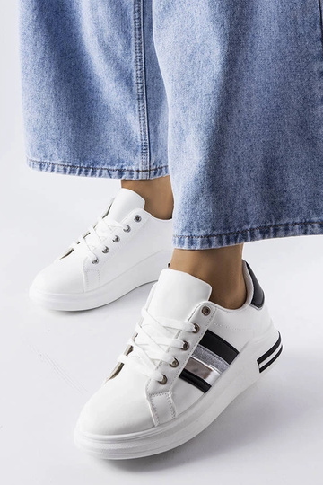 Biało-czarne sneakersy na... 2
