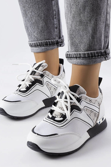 Białe sneakersy ze złotymi elementami Bedord