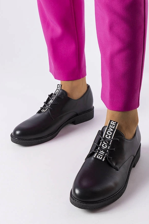 Czarne wiązane półbuty Edmonton