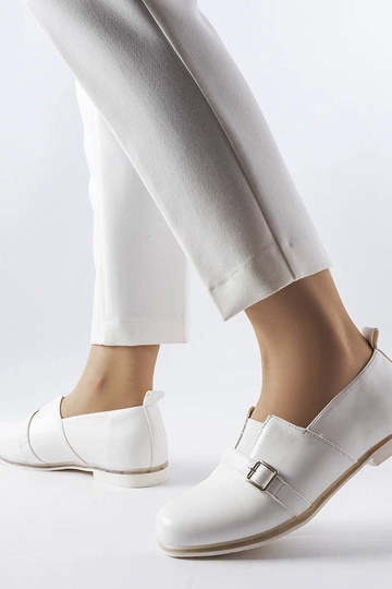Białe półbuty ze skórzana... 2