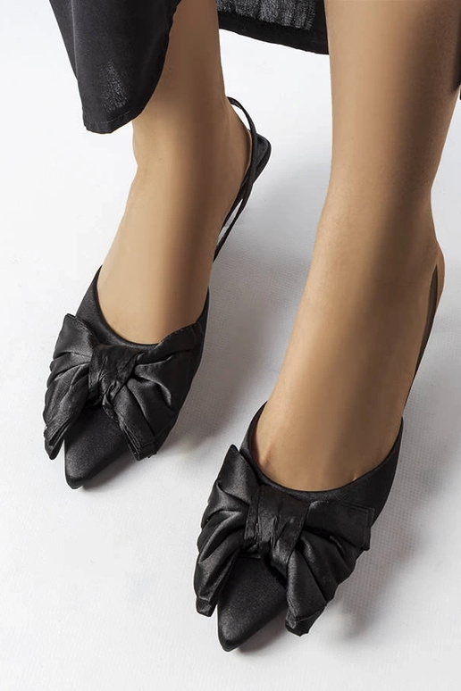 Czarne szpilki z kokardką Burlington