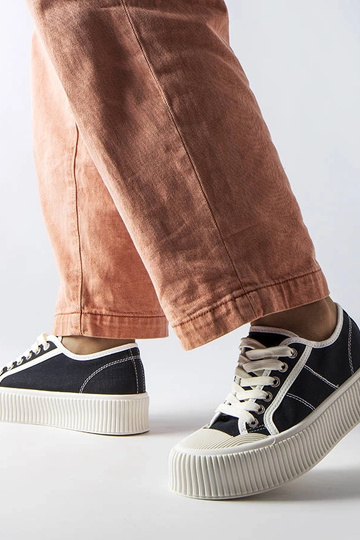 Czarne trampki na... 2