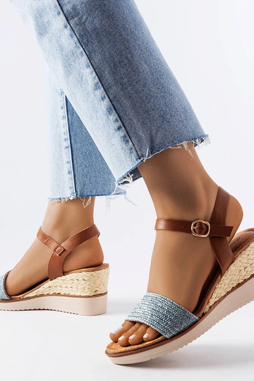 Niebieskie sandały na...